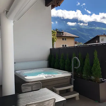 公寓 Jacuzzi Bei *